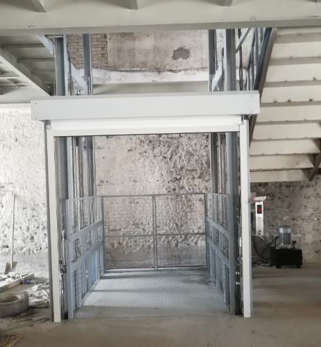 導(dǎo)軌式升降貨梯相比電動(dòng)葫蘆（貨運(yùn)電梯）的安全優(yōu)勢(shì)有哪些？